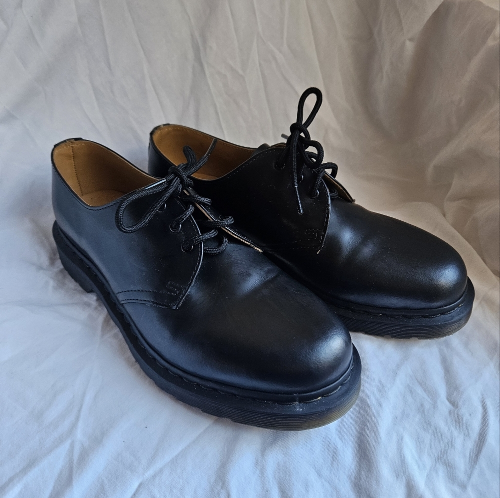 Dr. Martens Oxford Shoes, 1461 3-eye Doc Martens dress shoes, black